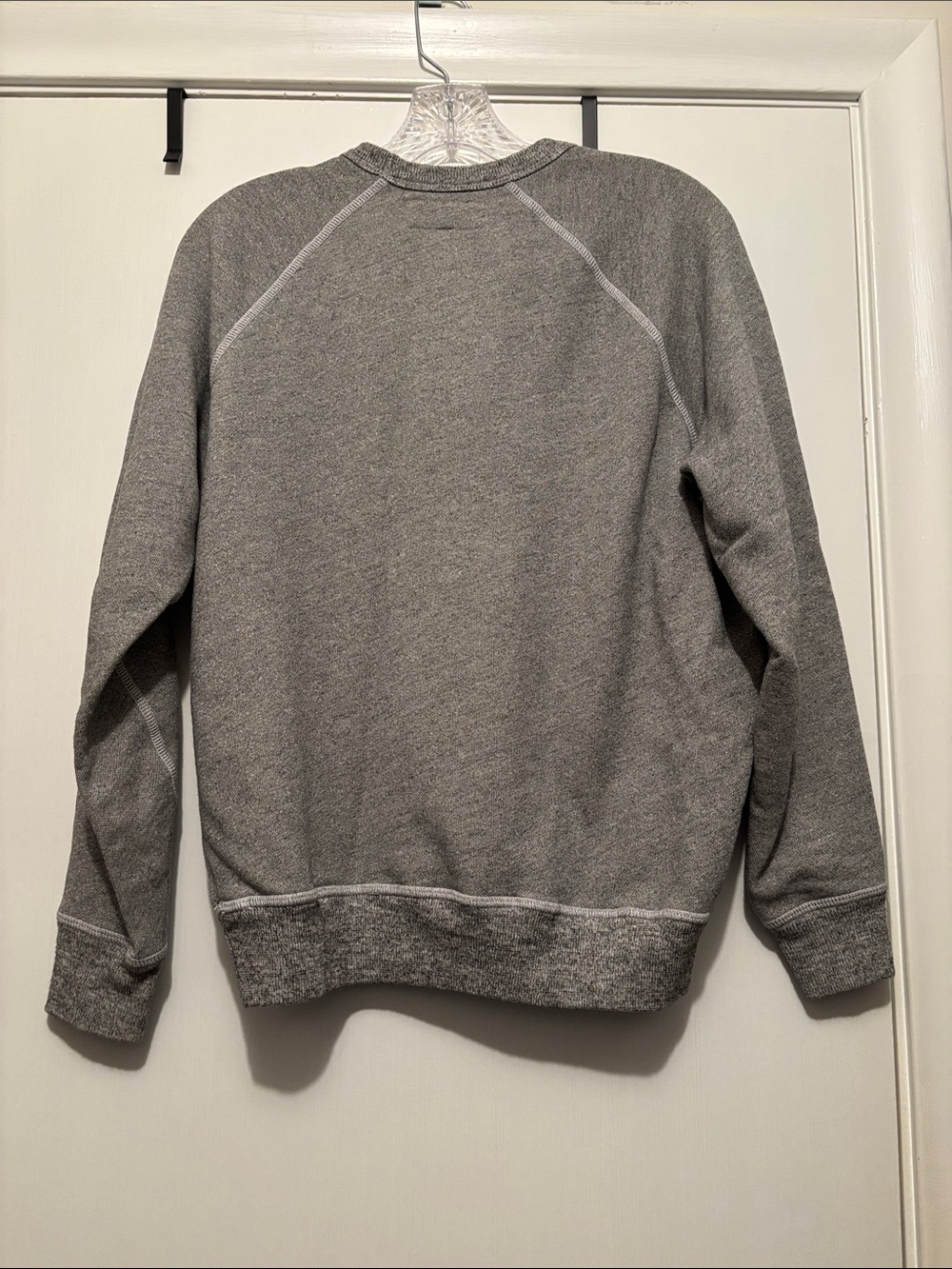 THE GREAT. Women's Heather Gray Raglan Crewneck The College Sweatshirt - Picture 5 of 6